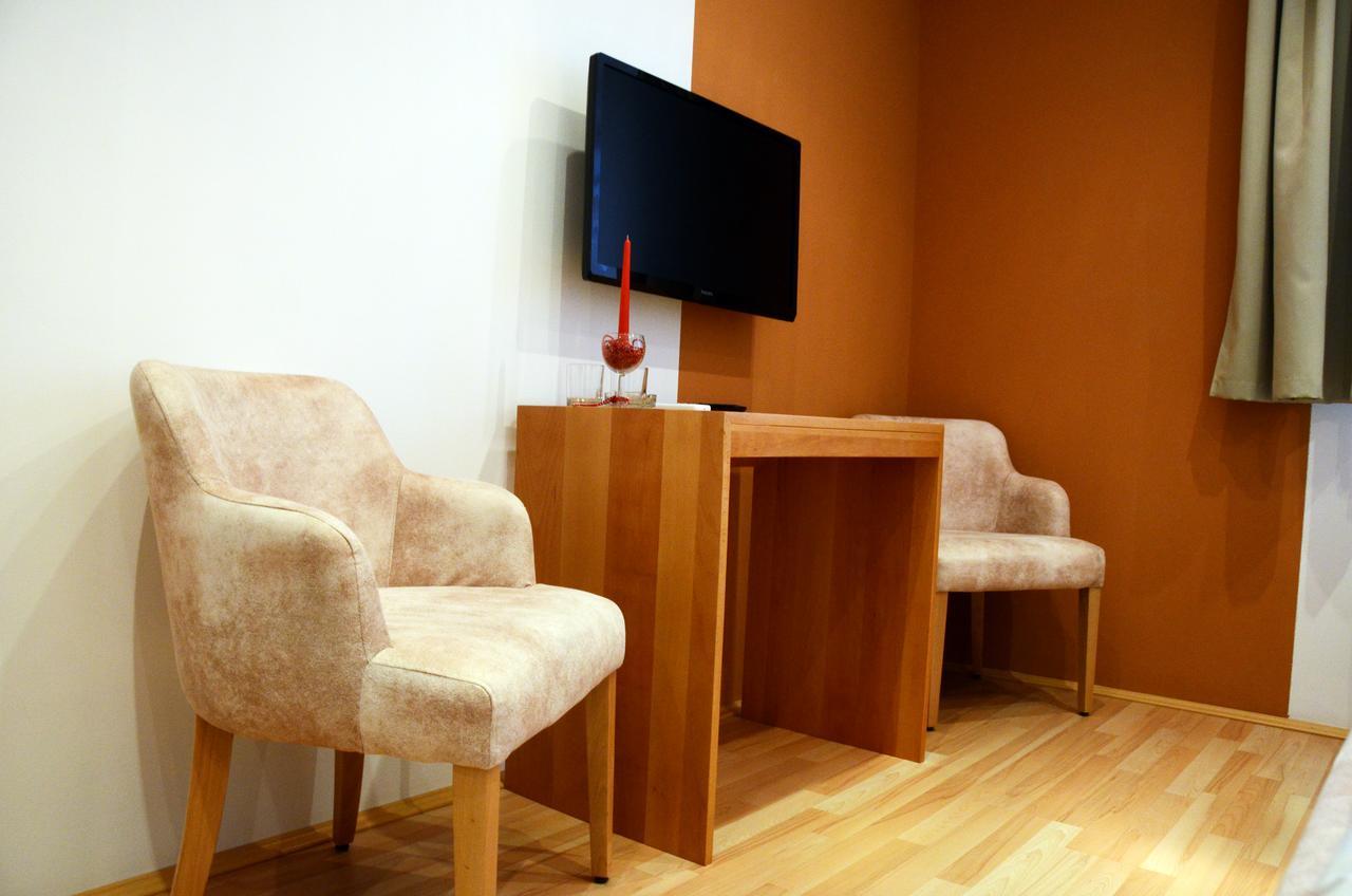 Hotel Mk, Plavi Restoran, Loznica Extérieur photo